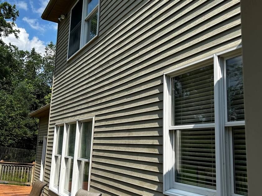 After Vinyl Siding House Wash &mdash; Full Exterior